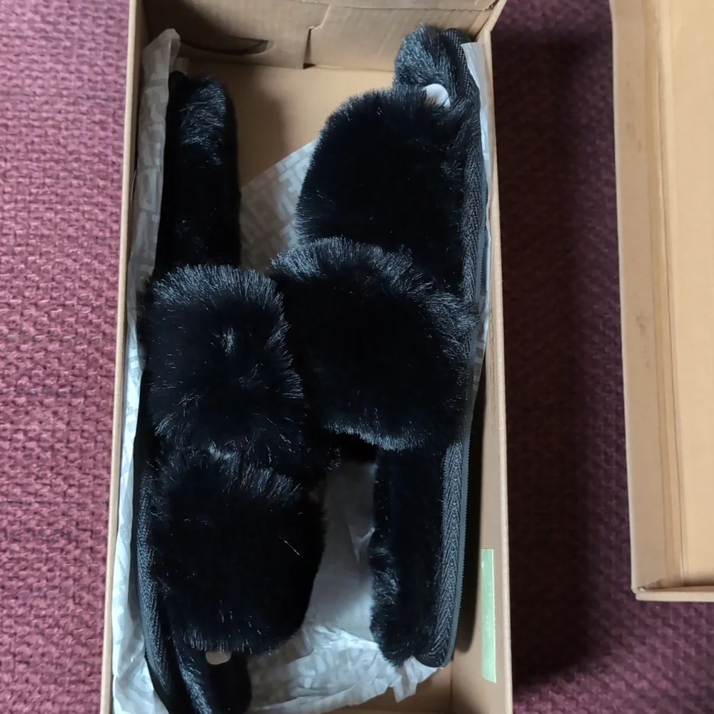 Steve Madden Dreamer Black faux fur Slippers, size large ( 11" long),NEW IN BOX - Picture 2 of 5